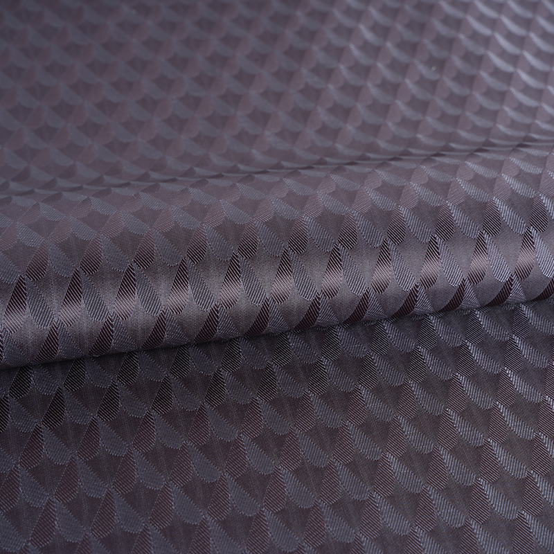 Polyesterové katiónové dvojfarebné symetrické love žakárové farbenie