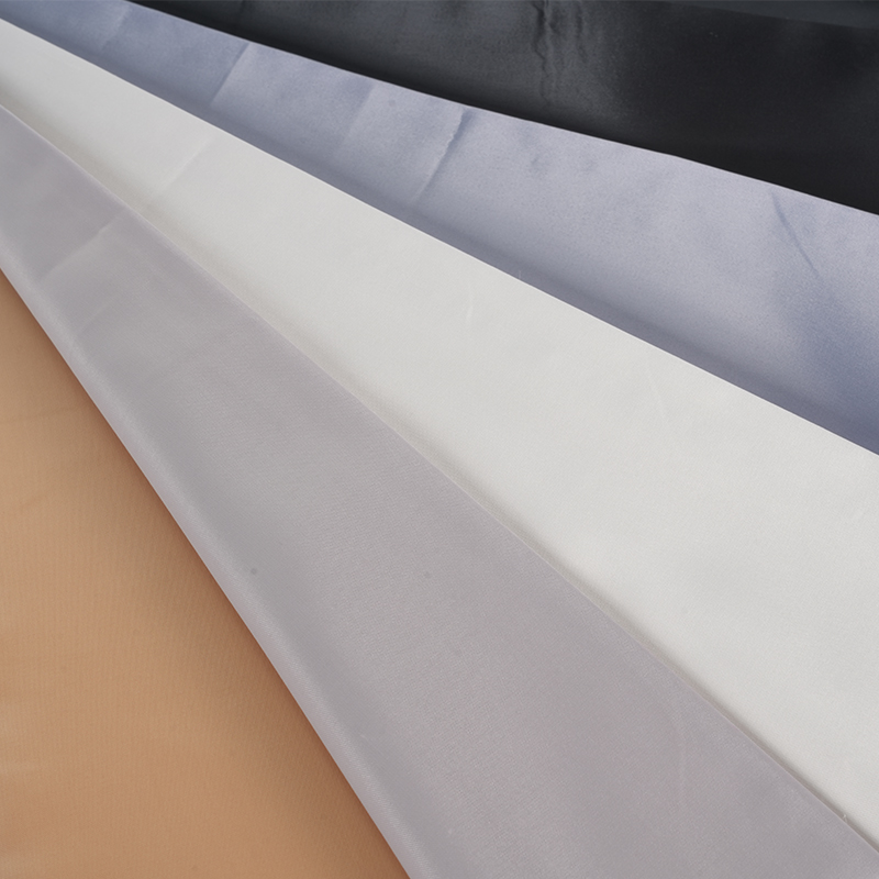 Katiónová saténová tkanina