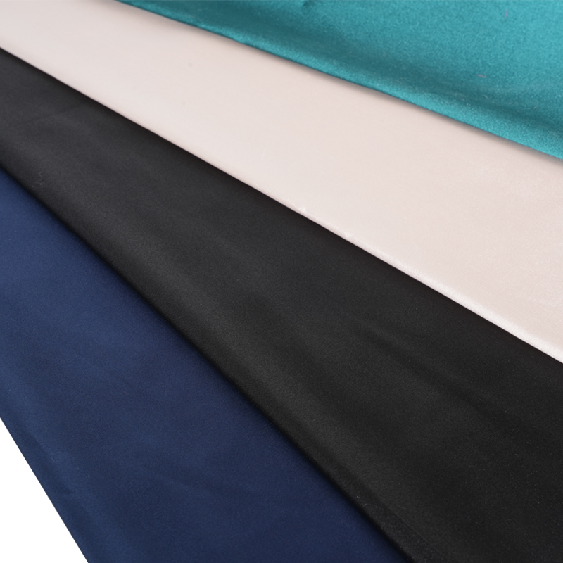 50D*50D farbená lesklá skrútená strečová saténová látka na farbenie