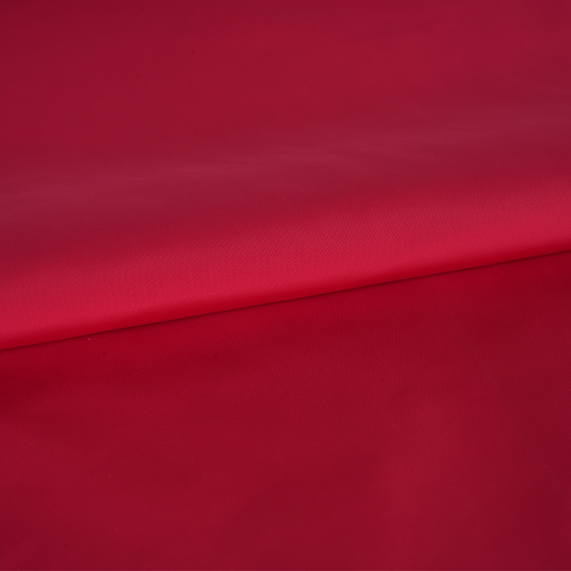 Pamäť 75D FDY Full Twist obyčajná imitácia s PU povlakom a hydroizolačnou tkaninou