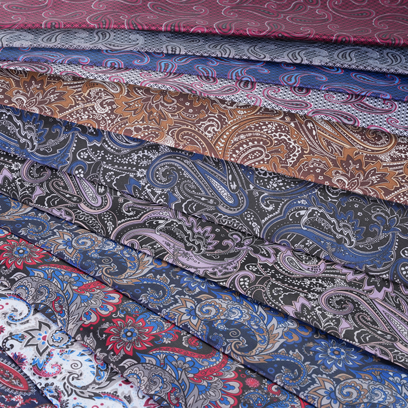 190T Polyester Taffeta Tkanina s potlačou borovicových listov do chvosta