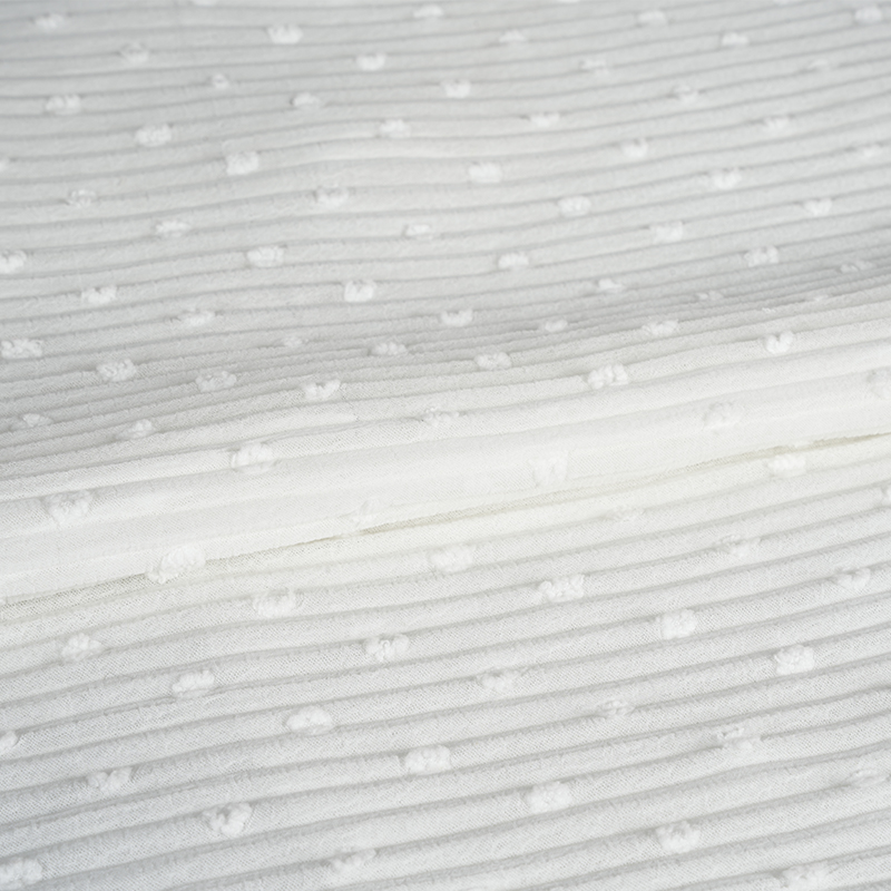 Polyesterová priadza imitujúca penovú penu z konopných listov